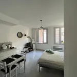 Au Pied Du Chateau Apartment *